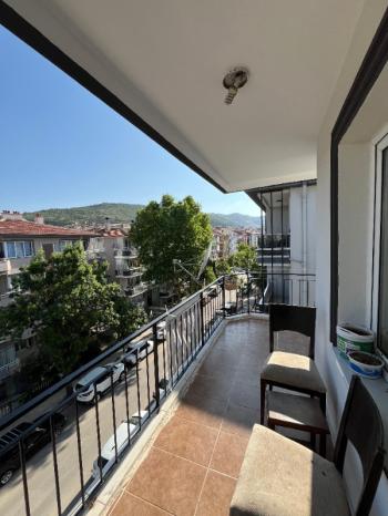 AFYON ÜÇOK EMLAKTAN CUMHURİYET MAH SATILIK 3+1 TEMİZ BAKIMLI