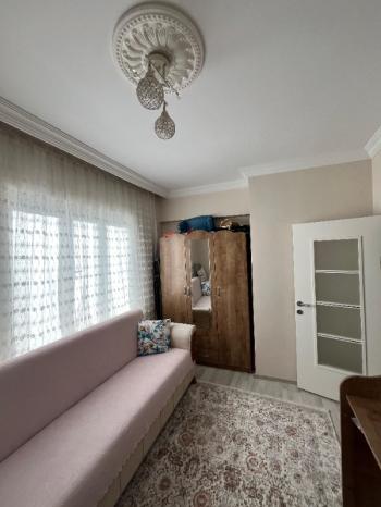 AFYON ÜÇOK EMLAKTAN CUMHURİYET MAH SATILIK 3+1 TEMİZ BAKIMLI
