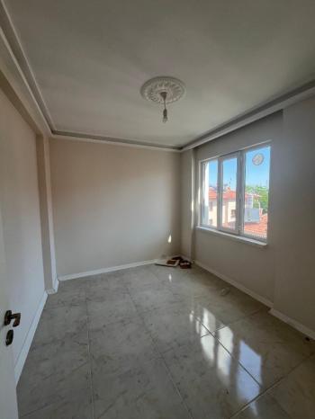 AFYON ÜÇOK EMLAKTAN HATTATKARAHİSAR MAH KİRALIK LÜX 3+0 FIRSAT SIFIR AYARINDA DAİRE