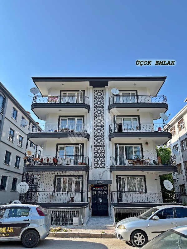 AFYON ÜÇOK EMLAKTAN CUMHURİYET MAH SATILIK 3+1 TEMİZ BAKIMLI