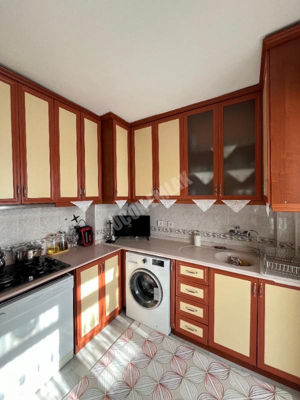 AFYON ÜÇOK EMLAKTAN CUMHURİYET MAH SATILIK 3+1 TEMİZ BAKIMLI