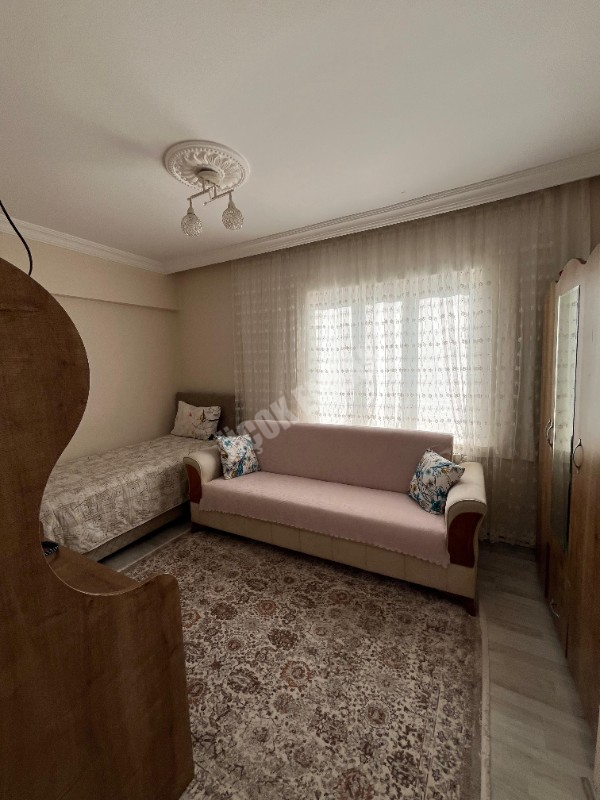 AFYON ÜÇOK EMLAKTAN CUMHURİYET MAH SATILIK 3+1 TEMİZ BAKIMLI