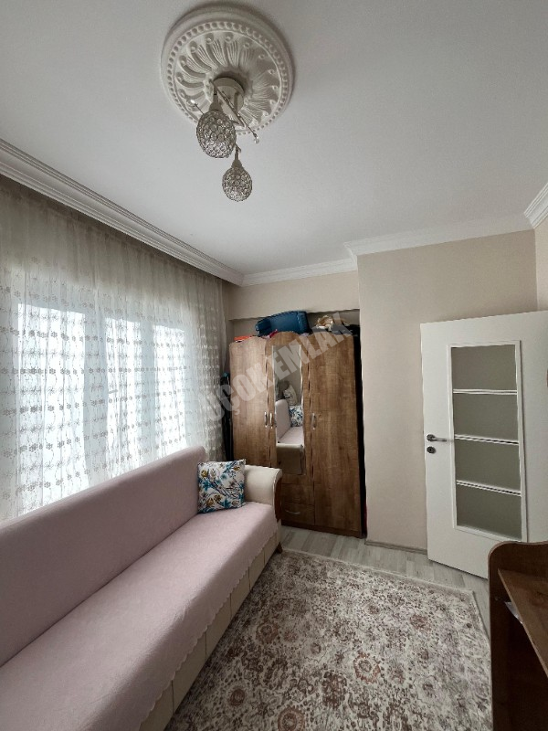 AFYON ÜÇOK EMLAKTAN CUMHURİYET MAH SATILIK 3+1 TEMİZ BAKIMLI