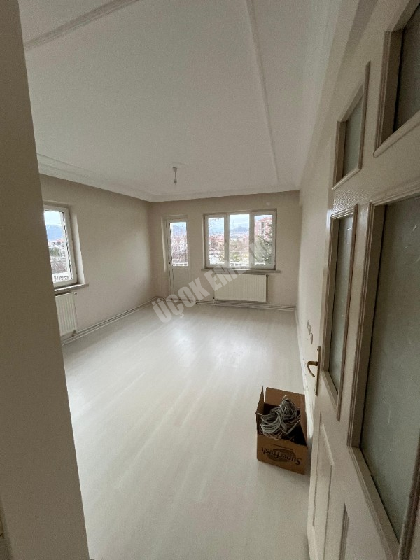 AFYON ÜÇOK EMLAKTAN ALİ İHSAN PAŞA MAH KİRALIK 3+1 124M² DAİRE
