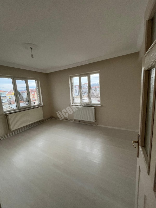 AFYON ÜÇOK EMLAKTAN ALİ İHSAN PAŞA MAH KİRALIK 3+1 124M² DAİRE