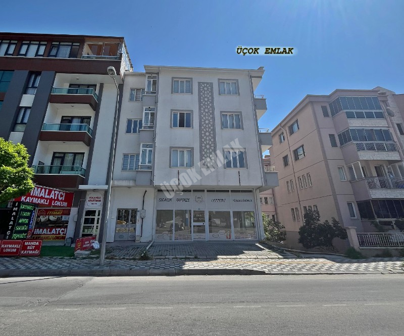 AFYON ÜÇOK EMLAKTAN HATTATKARAHİSAR MAH KİRALIK LÜX 3+0 FIRSAT SIFIR AYARINDA DAİRE