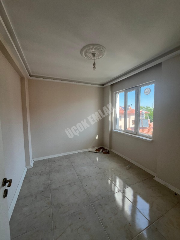 AFYON ÜÇOK EMLAKTAN HATTATKARAHİSAR MAH KİRALIK LÜX 3+0 FIRSAT SIFIR AYARINDA DAİRE
