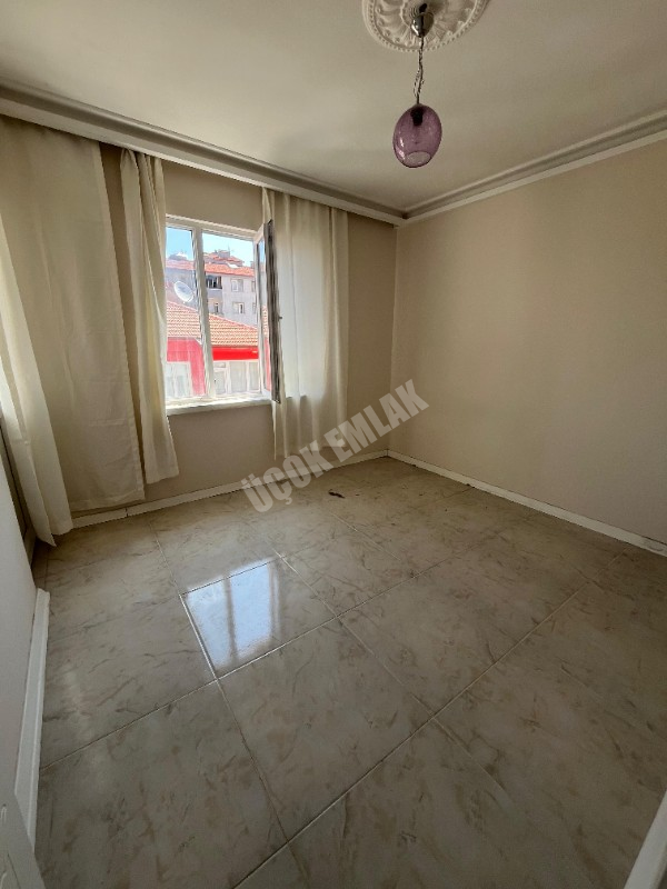 AFYON ÜÇOK EMLAKTAN HATTATKARAHİSAR MAH KİRALIK LÜX 3+0 FIRSAT SIFIR AYARINDA DAİRE