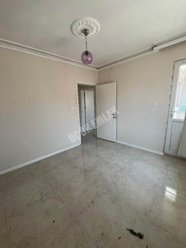 AFYON ÜÇOK EMLAKTAN HATTATKARAHİSAR MAH KİRALIK LÜX 3+0 FIRSAT SIFIR AYARINDA DAİRE