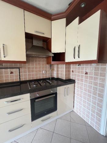 Zafer caddesi kiralik otoparkli 3+1