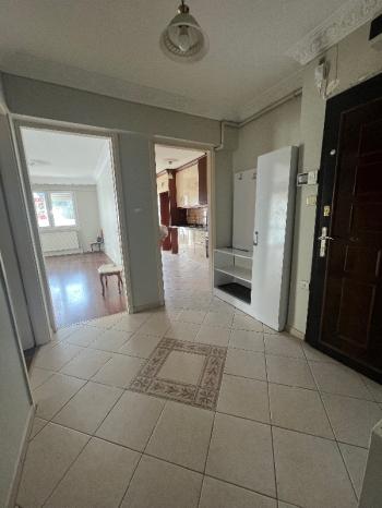 Zafer caddesi kiralik otoparkli 3+1