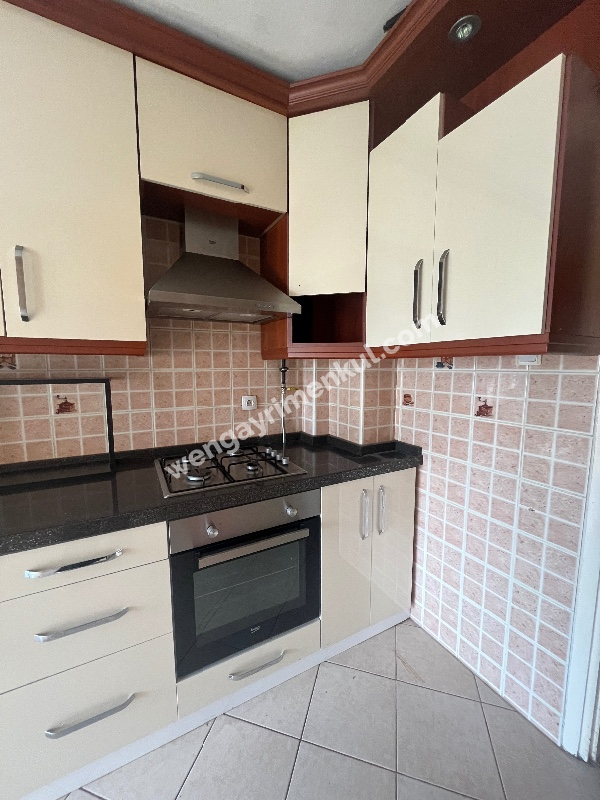 Zafer caddesi kiralik otoparkli 3+1