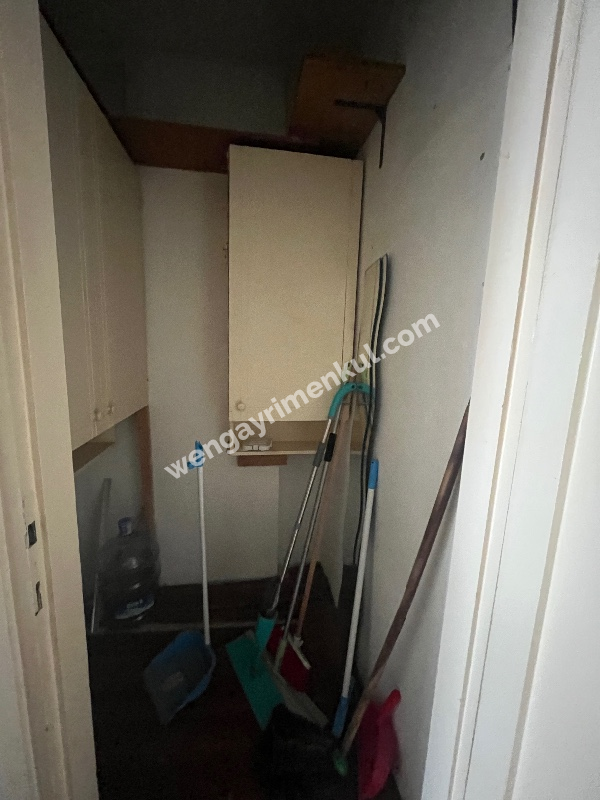 Zafer caddesi kiralik otoparkli 3+1