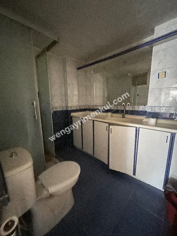 Zafer caddesi kiralik otoparkli 3+1