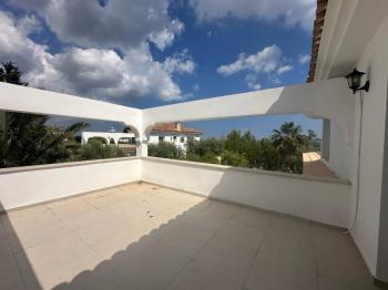 GİRNE OZANKÖY BÖLGESİNDE SATILIK TRİPLEX LÜKS 4 + 1 VİLLA ( 0533 880 00 85 )