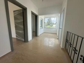 GİRNE OZANKÖY BÖLGESİNDE SATILIK TRİPLEX LÜKS 4 + 1 VİLLA ( 0533 880 00 85 )