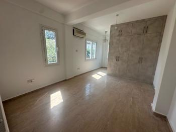 GİRNE OZANKÖY BÖLGESİNDE SATILIK TRİPLEX LÜKS 4 + 1 VİLLA ( 0533 880 00 85 )