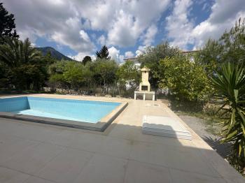 GİRNE OZANKÖY BÖLGESİNDE SATILIK TRİPLEX LÜKS 4 + 1 VİLLA ( 0533 880 00 85 )