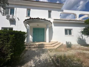 GİRNE OZANKÖY BÖLGESİNDE SATILIK TRİPLEX LÜKS 4 + 1 VİLLA ( 0533 880 00 85 )