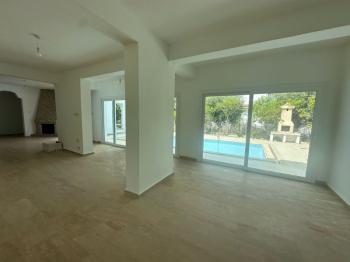 GİRNE OZANKÖY BÖLGESİNDE SATILIK TRİPLEX LÜKS 4 + 1 VİLLA ( 0533 880 00 85 )