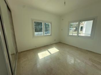 GİRNE OZANKÖY BÖLGESİNDE SATILIK TRİPLEX LÜKS 4 + 1 VİLLA  ( 0533 880 00 85 )