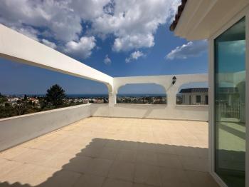 GİRNE OZANKÖY BÖLGESİNDE SATILIK TRİPLEX LÜKS 4 + 1 VİLLA  ( 0533 880 00 85 )