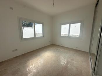 GİRNE OZANKÖY BÖLGESİNDE SATILIK TRİPLEX LÜKS 4 + 1 VİLLA  ( 0533 880 00 85 )