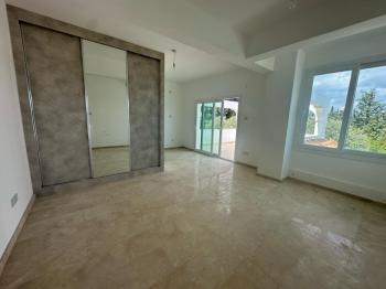 GİRNE OZANKÖY BÖLGESİNDE SATILIK TRİPLEX LÜKS 4 + 1 VİLLA  ( 0533 880 00 85 )