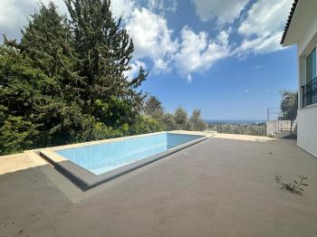 GİRNE OZANKÖY BÖLGESİNDE SATILIK TRİPLEX LÜKS 4 + 1 VİLLA  ( 0533 880 00 85 )