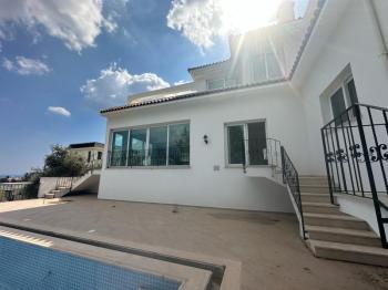 GİRNE OZANKÖY BÖLGESİNDE SATILIK TRİPLEX LÜKS 4 + 1 VİLLA  ( 0533 880 00 85 )