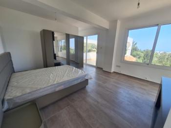 GİRNE OZANKÖY BÖLGESİNDE SATILIK TRİPLEX LÜKS 4 + 1 VİLLA ( 0533 880 0085 ) 