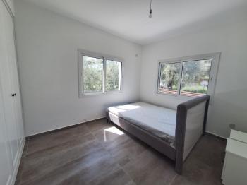 GİRNE OZANKÖY BÖLGESİNDE SATILIK TRİPLEX LÜKS 4 + 1 VİLLA ( 0533 880 0085 ) 