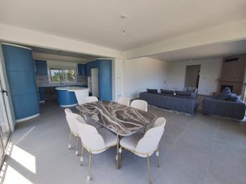 GİRNE OZANKÖY BÖLGESİNDE SATILIK TRİPLEX LÜKS 4 + 1 VİLLA ( 0533 880 0085 ) 