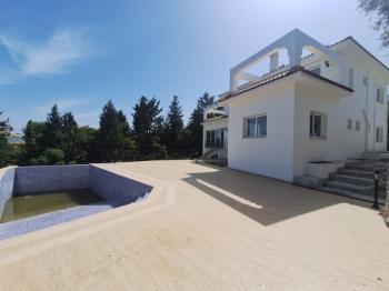 GİRNE OZANKÖY BÖLGESİNDE SATILIK TRİPLEX LÜKS 4 + 1 VİLLA ( 0533 880 0085 ) 