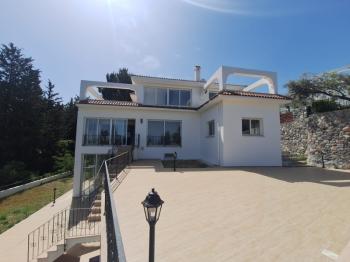 GİRNE OZANKÖY BÖLGESİNDE SATILIK TRİPLEX LÜKS 4 + 1 VİLLA ( 0533 880 0085 ) 
