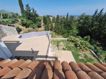 GİRNE OZANKÖY BÖLGESİNDE SATILIK TRİPLEX LÜKS 4 + 1 VİLLA ( 0533 880 0085 ) 
