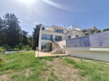 GİRNE OZANKÖY BÖLGESİNDE SATILIK TRİPLEX LÜKS 4 + 1 VİLLA ( 0533 880 0085 ) 