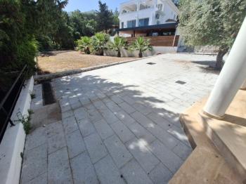 GİRNE OZANKÖY BÖLGESİNDE SATILIK TRİPLEX LÜKS 4 + 1 VİLLA ( 0533 880 0085 ) 