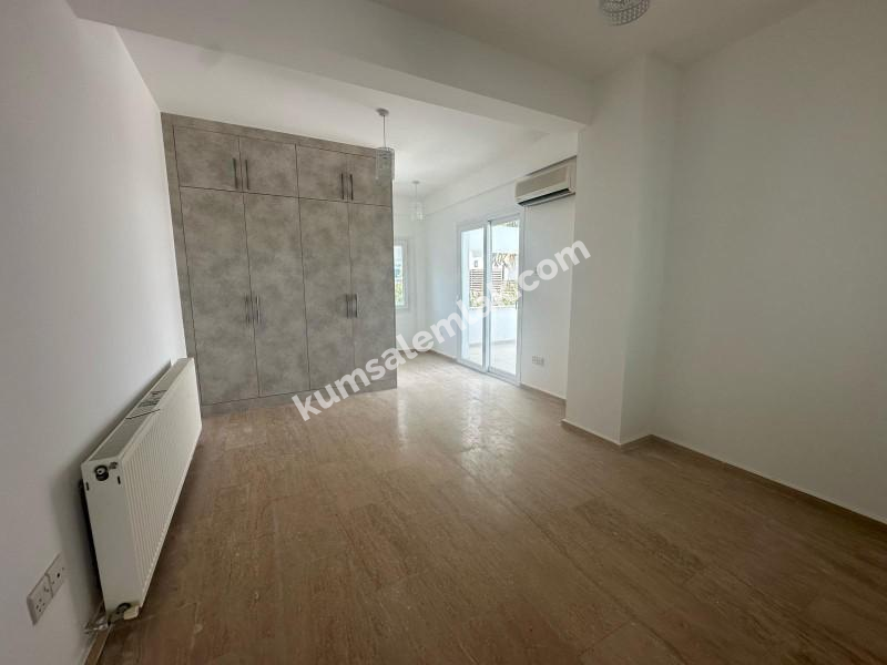GİRNE OZANKÖY BÖLGESİNDE SATILIK TRİPLEX LÜKS 4 + 1 VİLLA ( 0533 880 00 85 )