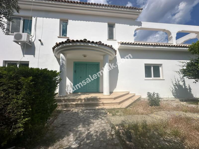 GİRNE OZANKÖY BÖLGESİNDE SATILIK TRİPLEX LÜKS 4 + 1 VİLLA ( 0533 880 00 85 )