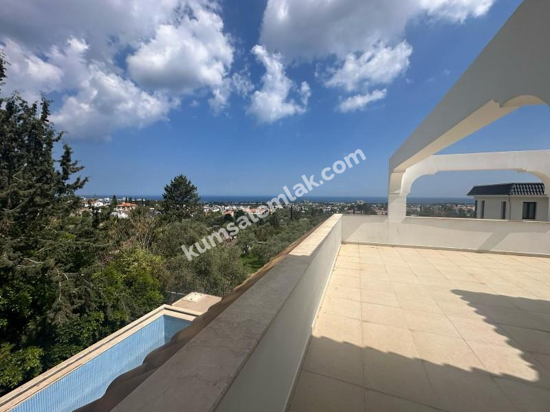 GİRNE OZANKÖY BÖLGESİNDE SATILIK TRİPLEX LÜKS 4 + 1 VİLLA  ( 0533 880 00 85 )