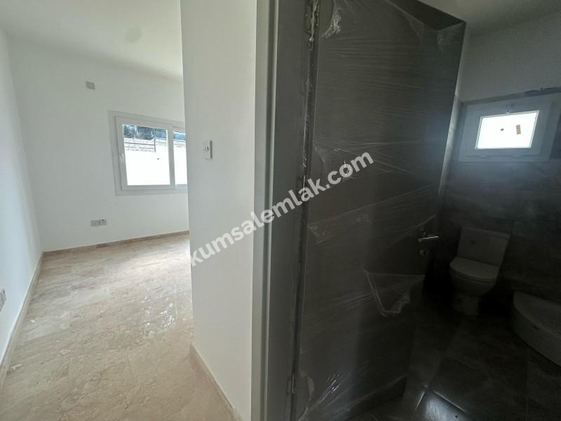GİRNE OZANKÖY BÖLGESİNDE SATILIK TRİPLEX LÜKS 4 + 1 VİLLA  ( 0533 880 00 85 )