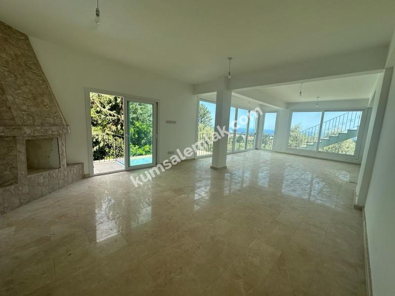 GİRNE OZANKÖY BÖLGESİNDE SATILIK TRİPLEX LÜKS 4 + 1 VİLLA  ( 0533 880 00 85 )