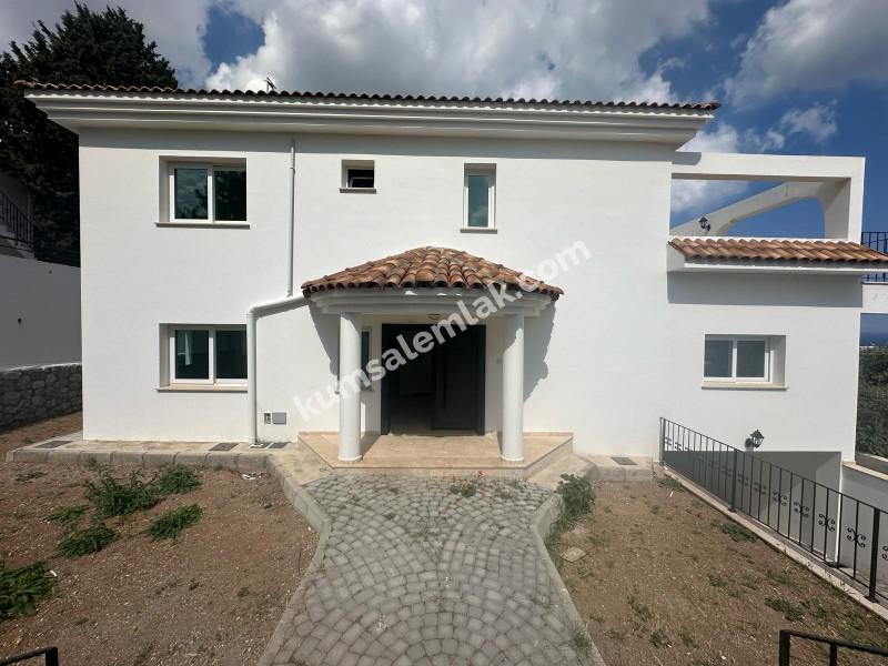 GİRNE OZANKÖY BÖLGESİNDE SATILIK TRİPLEX LÜKS 4 + 1 VİLLA  ( 0533 880 00 85 )