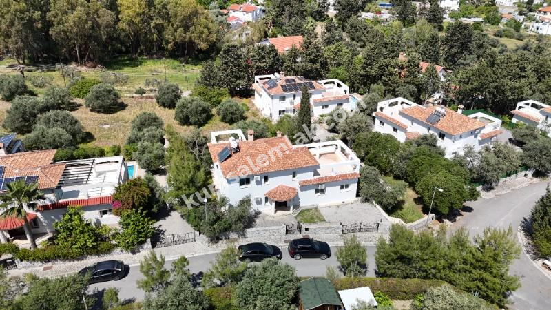 GİRNE OZANKÖY BÖLGESİNDE SATILIK TRİPLEX LÜKS 4 + 1 VİLLA  ( 0533 880 00 85 )