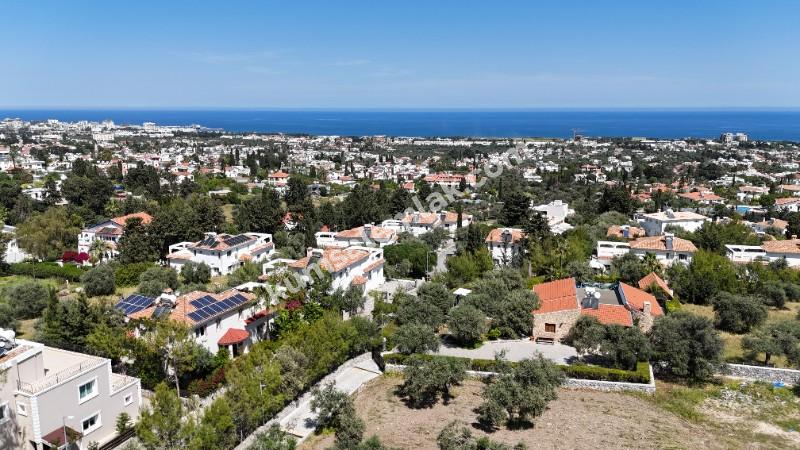 GİRNE OZANKÖY BÖLGESİNDE SATILIK TRİPLEX LÜKS 4 + 1 VİLLA  ( 0533 880 00 85 )