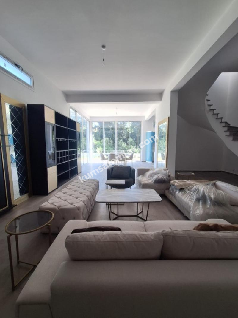 GİRNE OZANKÖY BÖLGESİNDE SATILIK TRİPLEX LÜKS 4 + 1 VİLLA ( 0533 880 0085 ) 