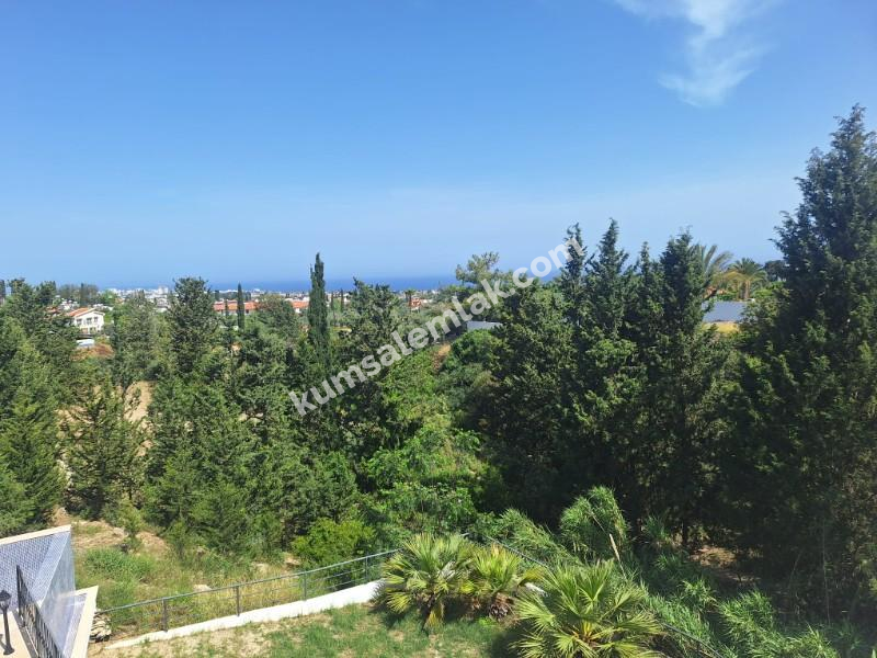 GİRNE OZANKÖY BÖLGESİNDE SATILIK TRİPLEX LÜKS 4 + 1 VİLLA ( 0533 880 0085 ) 