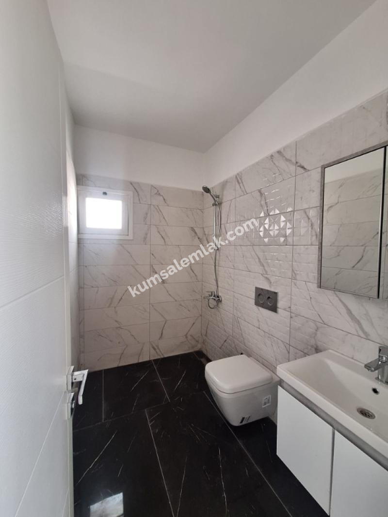 GİRNE OZANKÖY BÖLGESİNDE SATILIK TRİPLEX LÜKS 4 + 1 VİLLA ( 0533 880 0085 ) 