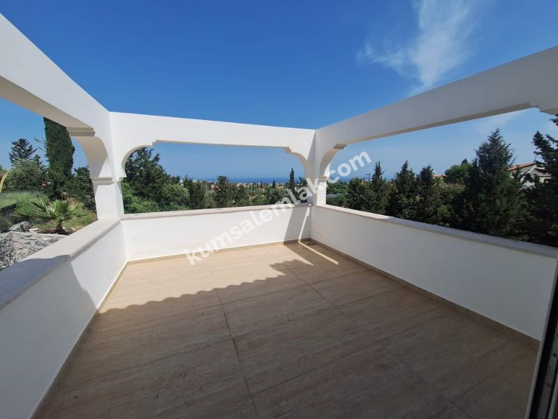 GİRNE OZANKÖY BÖLGESİNDE SATILIK TRİPLEX LÜKS 4 + 1 VİLLA ( 0533 880 0085 ) 